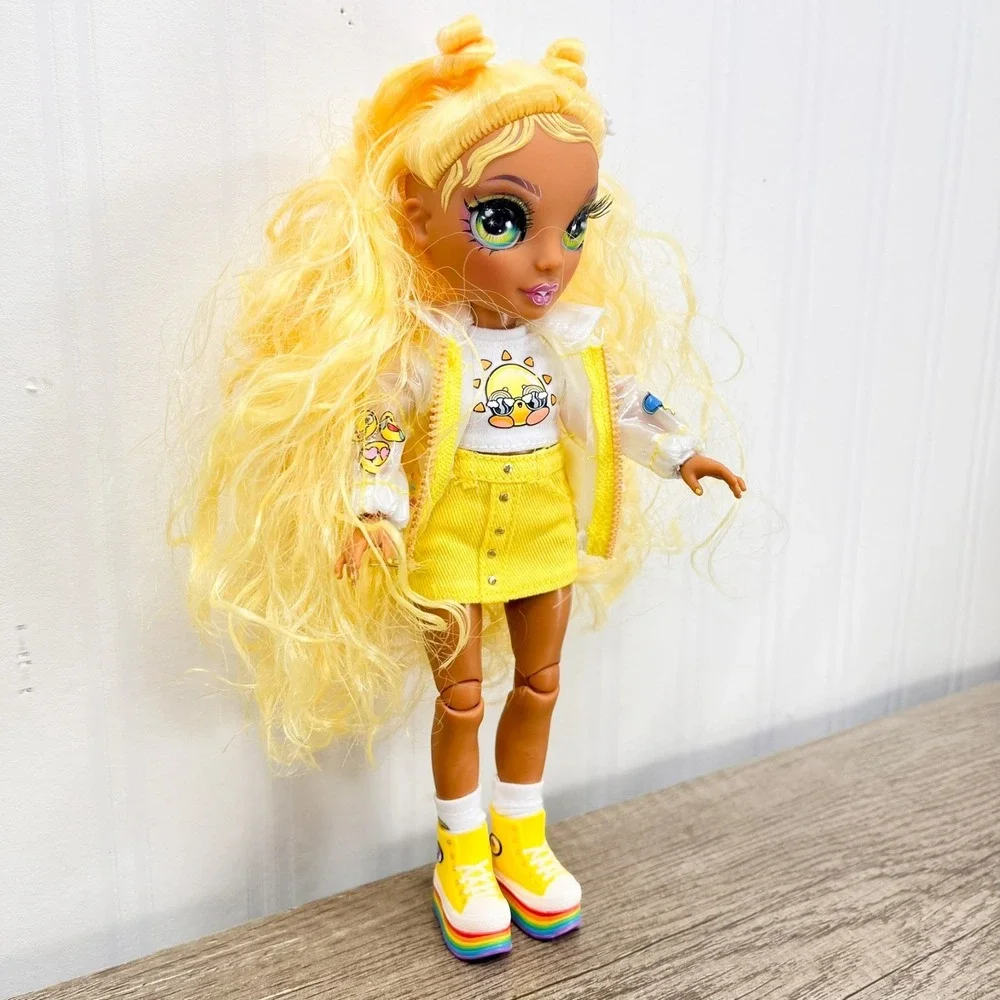 MGA Rainbow High Shadow High Fashion Doll‎ Junior Jr Sunny Madison